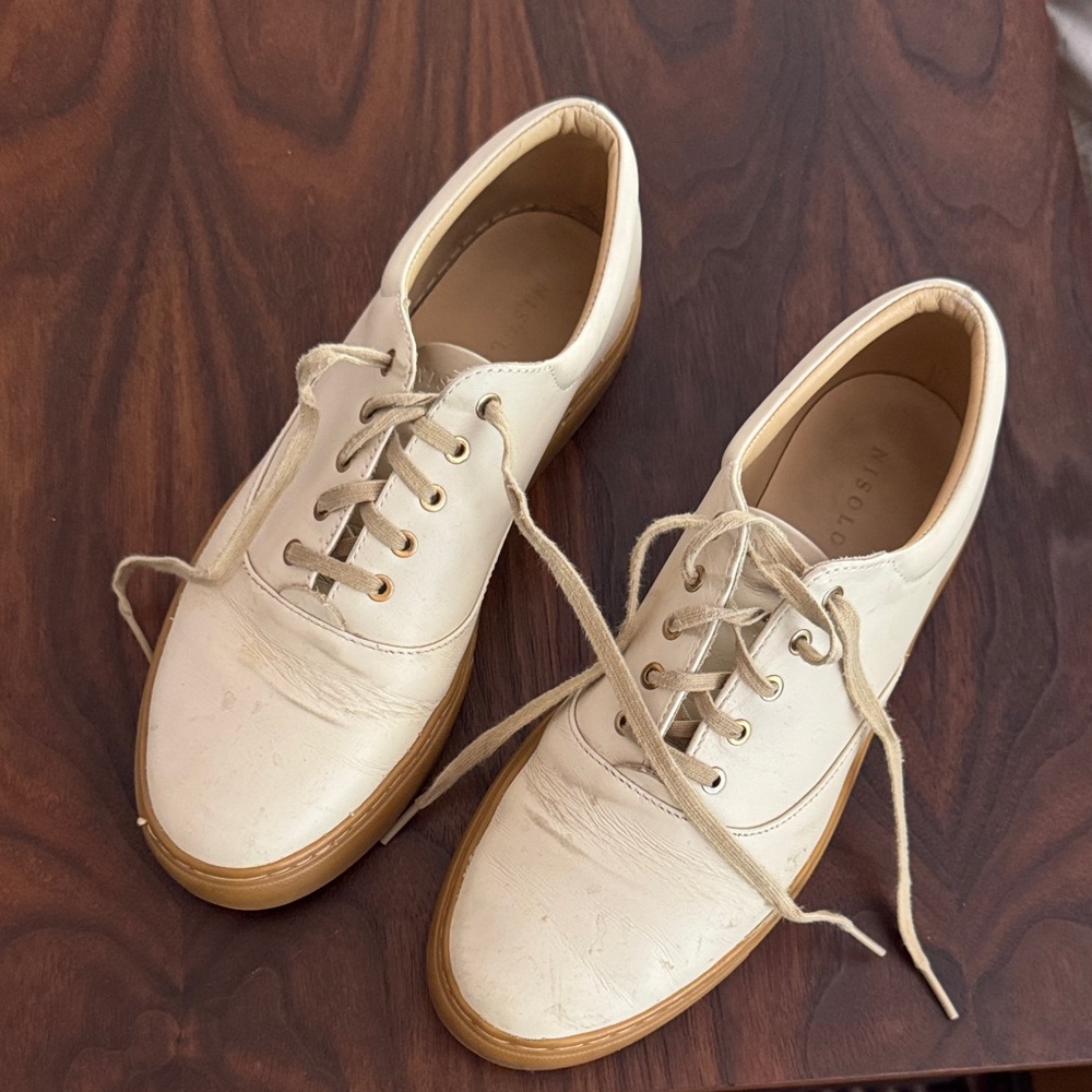 Nisolo Cream Leather Sneaker